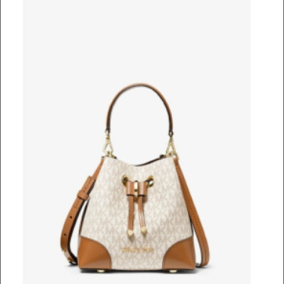 Michael Kors Handbags - Michael Kors Mercer Gallery Convertible Bucket Leather Shoulder Bag